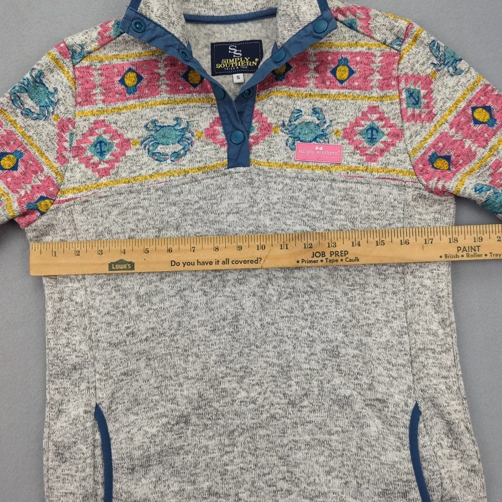 Simply Southern Pullover Womens Small Gray Pink Blue Crab‎ Print Aztec Preppy